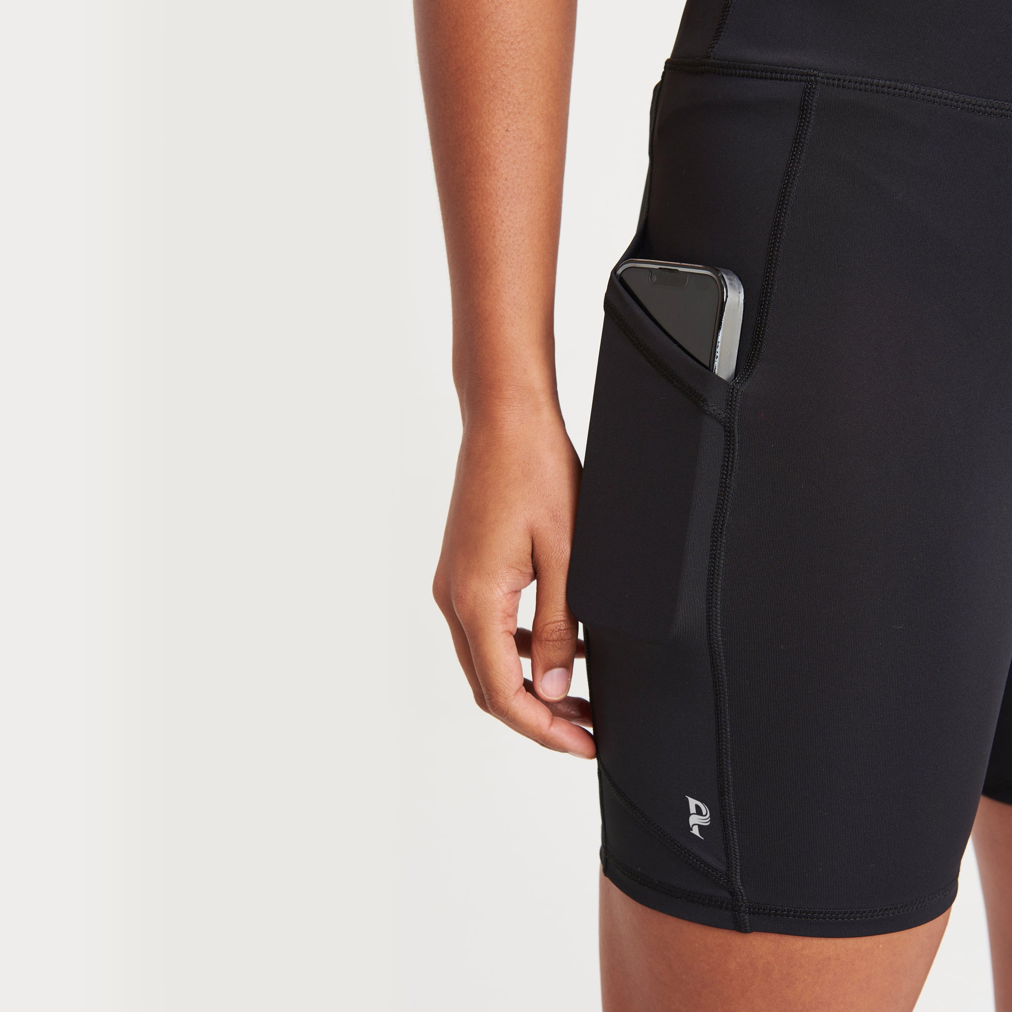 HERA SHORTS WITH POCKETS