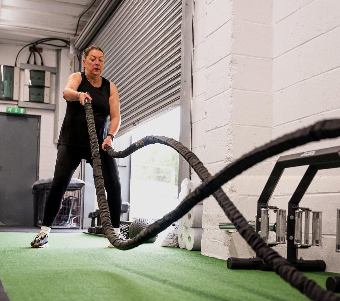 How to Find the Confidence to Step Into the Gym (Without Feeling Like Everyone’s Staring at You)